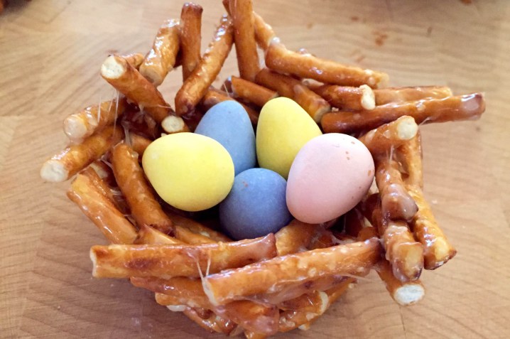 Easter egg nests