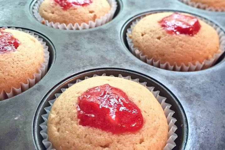 muffins with jelly